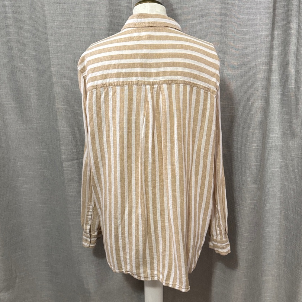 Wmns Universal Thread Linen/Rayon Blend Button Up Shirt-Sz XL-Tan/White Stripes - Picture 9 of 16